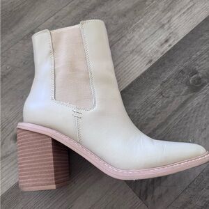 Crown Vintage Elegant Cream Ankle Boots